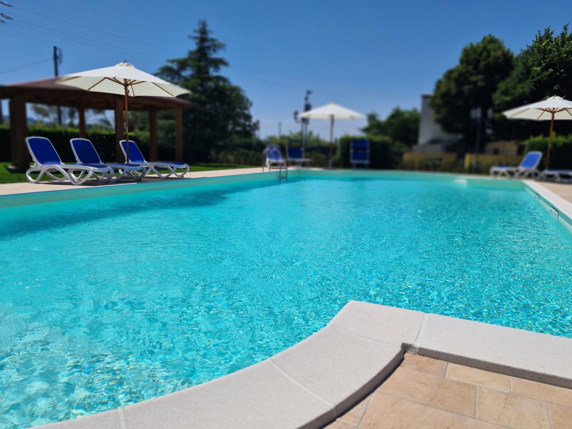 Hotel Lido - Beach And Palace Bolsena Buitenkant foto