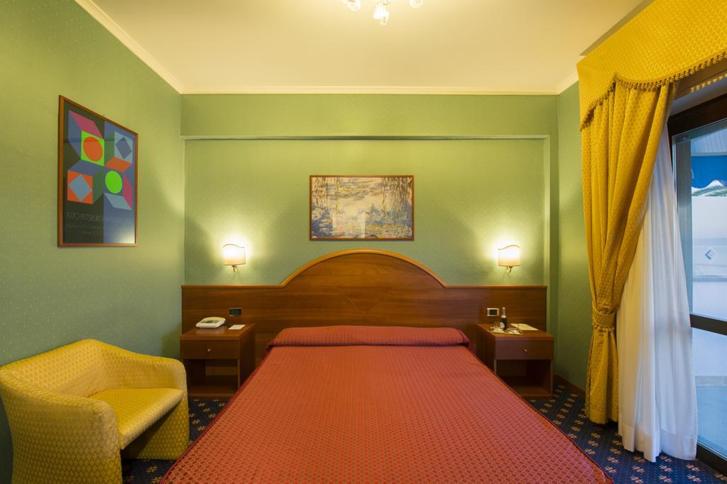 Hotel Lido - Beach And Palace Bolsena Buitenkant foto