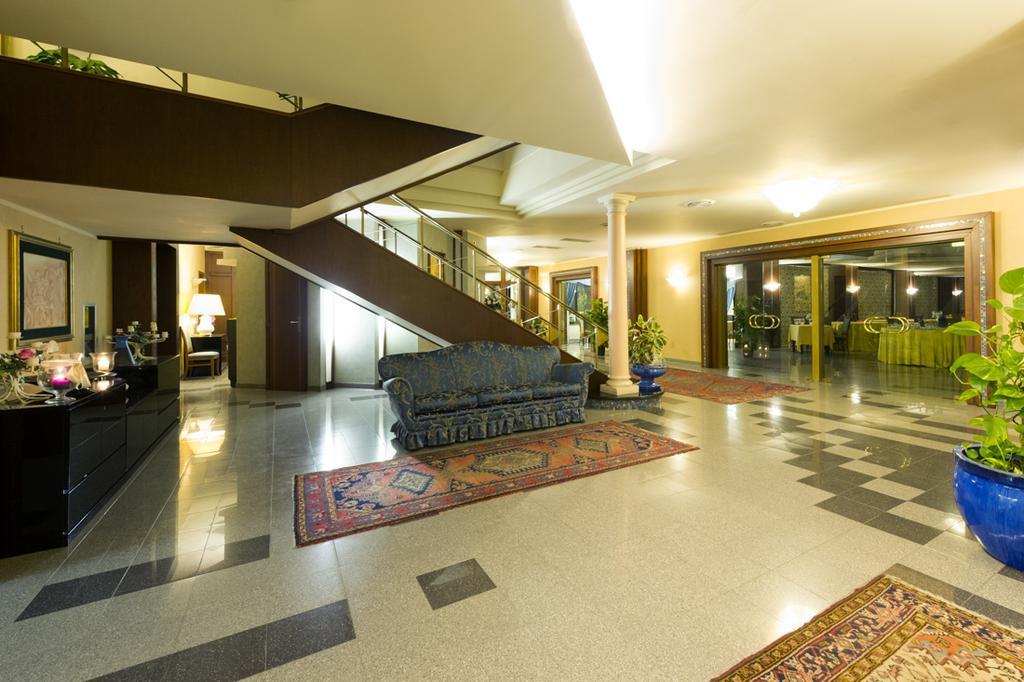 Hotel Lido - Beach And Palace Bolsena Buitenkant foto